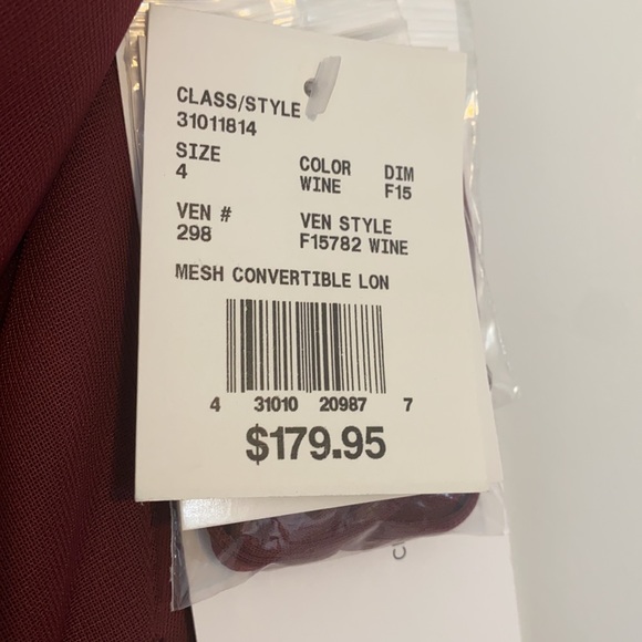 Wine colored gown - Picture 2 of 2